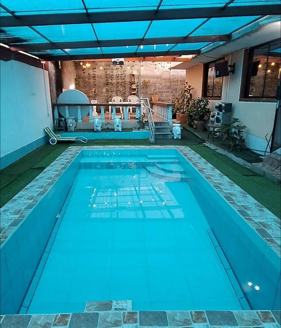 Casa Y Campo Ec Con Piscina Villa Quito 0*,
